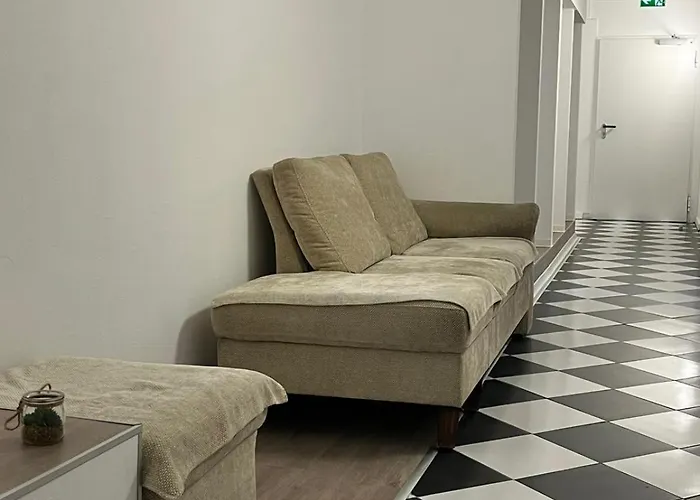 Hotel Art Rock Airport *