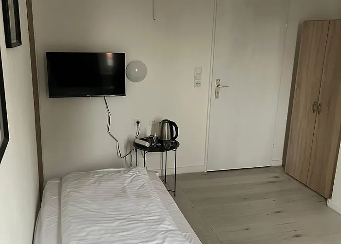 Art Rock Airport Hotel *