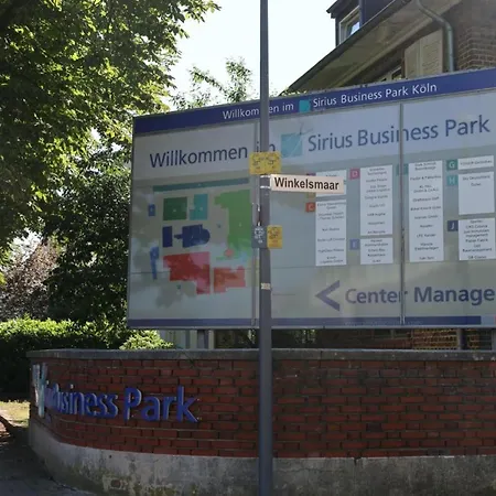 Hotel Art Rock Airport *