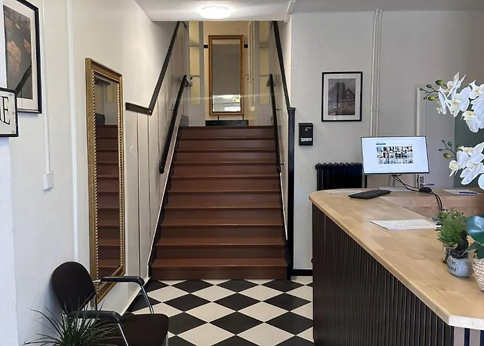 Art Rock Airport Hotel *